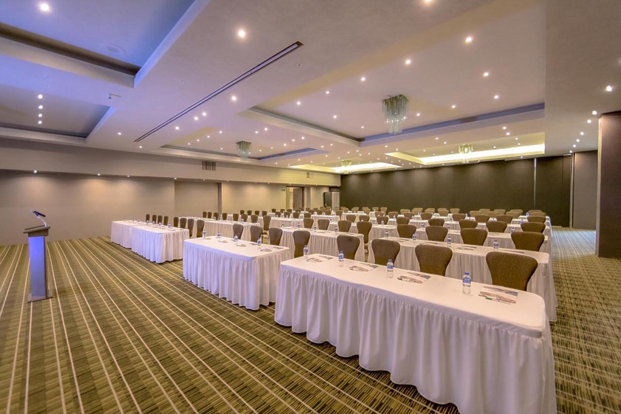 La Joya Pachuca Hotell Exteriör bild Meeting room