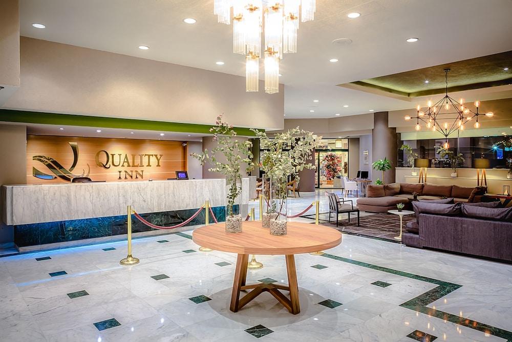 La Joya Pachuca Hotell Exteriör bild Lobby of Quality Inn