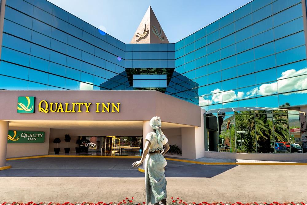 La Joya Pachuca Hotell Exteriör bild Quality Inn in Mexico City